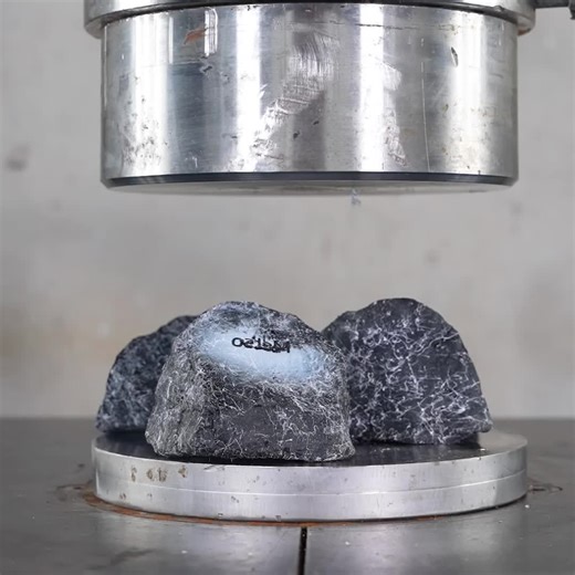 Hydraulic Press ASMR Experience for Ultimate Relaxation
