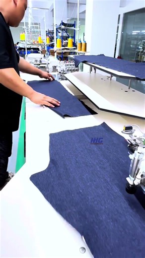 Double Head Overlock Serging Machine With Jenas #Shorts