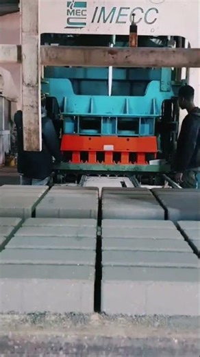 High-Speed Interlock production #smartblockline #concreteblocks #manufacturing