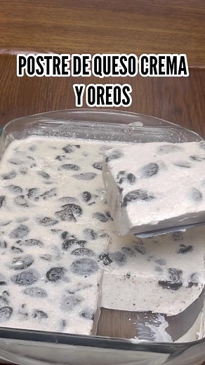 Postre de galletas oreos con queso crema #postre #reels #gelatina | Cocinando Rico y Fácil