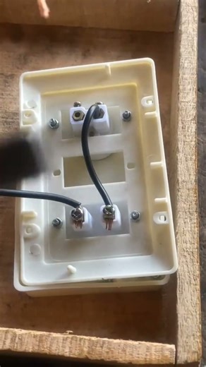 Simple Holder & Socket Series Board Connection | DIY Short”