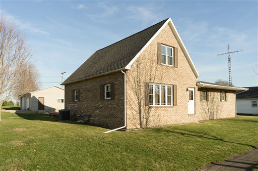 201 S Brush Ave, Ladd, IL 61329 - MLS 12598840 - Coldwell Banker