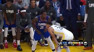 45K views · 1.1K reactions | 這是Stephen Curry 全場8個失誤其中之一。Patrick Beverley 博得Curry 進攻犯規，其後對Curry 放話。 小編：Flop or foul，你會怎樣裁判呢？ --- 影片：NBA | 極力誌籃球 Clutch | Facebook