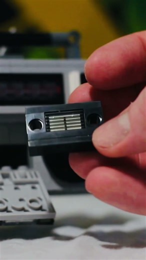 Check out this little Lego radio. #music #radio #lego #legos