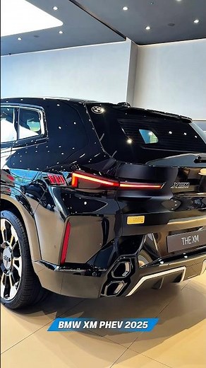 BMW XM PHEV 2025 Review black