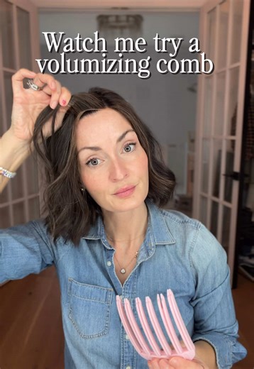 How to Add Volume to Wigs with a Volumizing Comb