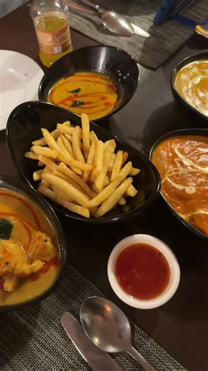 Experience Authentic Indian Cuisine at Handi Restaurant