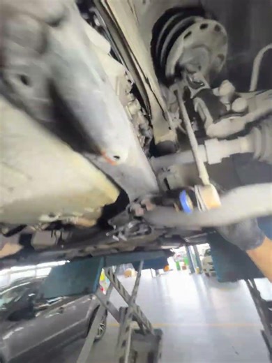 Brakepad finish scratch the rotor