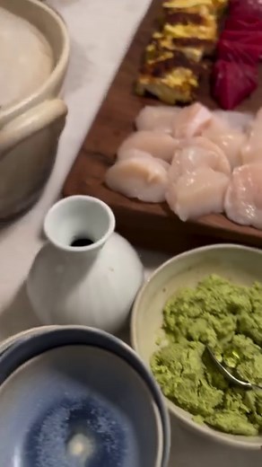 19K views · 126 reactions | Christmas Eve dinner….feast of seven fishes?? With pigs in a blanket??? 회덮밥 x Temaki | David Chang | Facebook