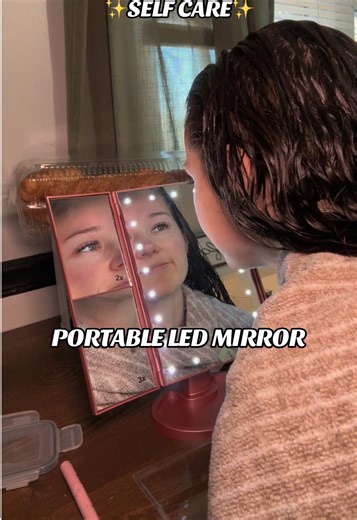I don’t even have the room or space for a vanity but this is the perfect mirror for makeup, skincare, eyelashes, etc.. 🥰 #ledmirror #foldablemirror #makeupmirror #selfcare #portablemirror