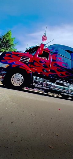 Doing the best we can to take a stand. And to make this world a better & more positive place for all 🙌💪🤙 #optimusishere #trucktok #optimusprime #transformers #transformerstok #rollout #leader #inspire #riseup #antibully Video credit Michael Mathews 👏👍💙