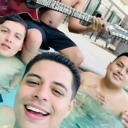 Y tú que te creías el rey de todo el mundo🎶🍺💔 | Rolamix