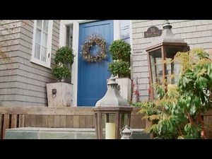 Outdoor Christmas Decorations: Front Porch Inspiration