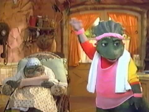 Dinosaurs S03E01 Nature Calls