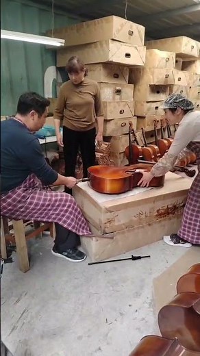 Handmade cello, real shots of the factory making process #cello #violin # factory #violino