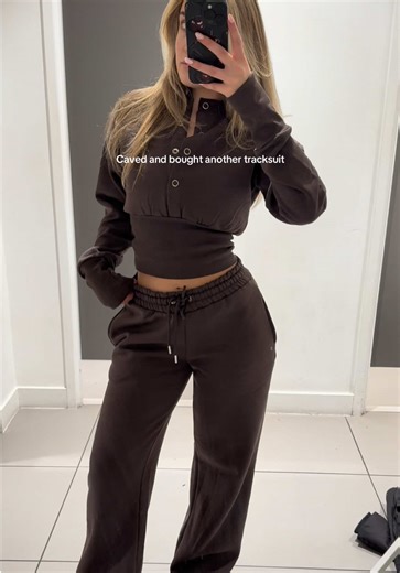 Stylish Tracksuit Trends for Ultimate Comfort