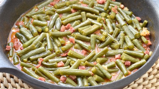 The Green Beans & Ham Recipe That’ll Make Everyone Ask for Seconds!