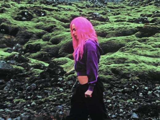 Walk for Me: A Catchy Dance Challenge