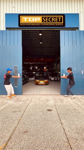 Garasi Drift® on Instagram: "Garage Tour markasnya Top Secret‼️ Kita mau ajak Kakek Smoky Nagata untuk dateng ke IMX 2025, thank you @indonesiamodificationexpo for this amazing opportunity 🔥🔥🔥"