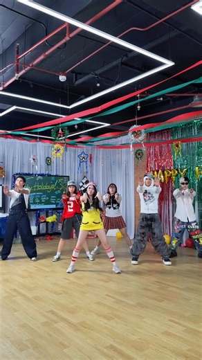 SB19 Official on Instagram: "Kung gustong maging maswerte, tumabi ka d’yan! DUNGKA WITH MNL48 🥠🤘 #SB19 #DUNGKA #SB19DUNGKA #MNL48"