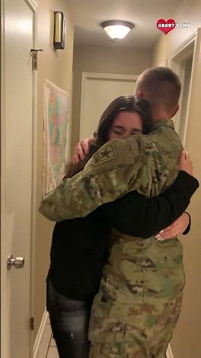 Soldier Surprises Girlfriend In Time for Christmas || Heartsome 💖