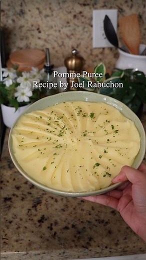 Made pomme purée for dinner and WOW… it came out so creamy, soft, and amazing 😍 #viral #recipes