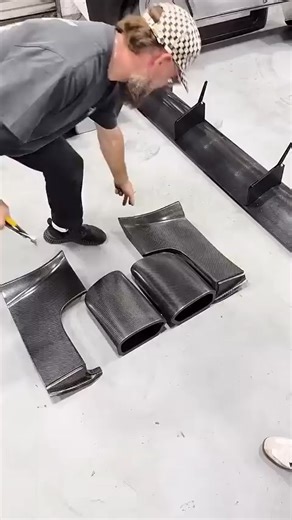 Building a Carbon Fiber Ford GT! | throtl