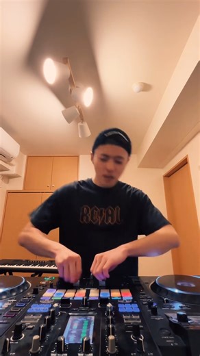 24K views · 494 reactions | VULTURES 1 blends from DJ YUTO.  | Beatsource | Facebook