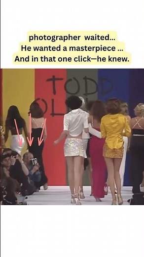 Forever Iconic moment from 90s runway 💗