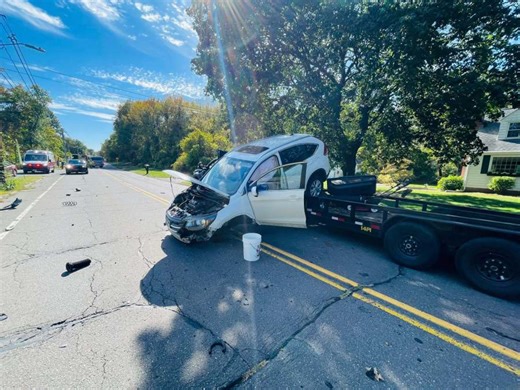 PHOTOS: One-vehicle crash closes Pierce Road in South Windsor