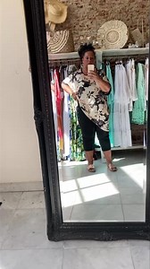 3.6K views · 51 reactions | De button capri model €23,95 https://www.maxifashion.nl/webshop/broeken/detail/1934/button-capri.html | Maxi fashion | Facebook