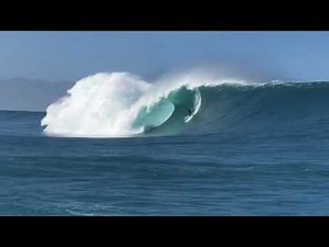 XXL Swell outer reef North Shore, Oahu - HAWAII