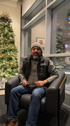 TRIMLIGHT NORTHWEST INDIANA on Instagram: "Happy New Year from Jorge at Trimlight 🎉💡 As we head into the new year, I just want to say thank you to everyone who trusted me and Trimlight with their homes this past year. I’m incredibly grateful for the families, homeowners, and communities we get to serve across Northwest Indiana."