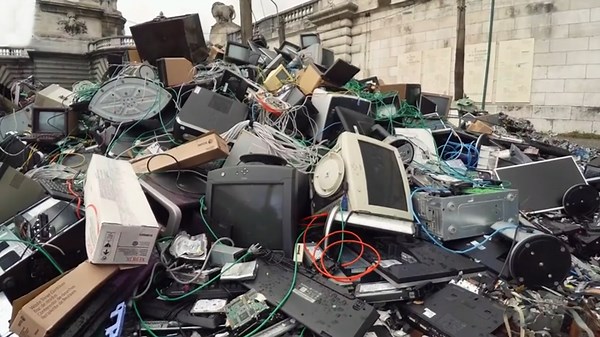 Expert Factory Process Behind Every Modern TV