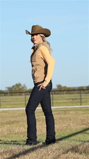 Ranch Girls Western Wear on Instagram: "Now is the perfect time for a cozy Sherpa vest look! Our lovely model is wearing the Sherpa Vest Molly in tan, paired with classy high-rise Jeans ALMA and the soft Longsleeve Allison in peach. Find all outerwear styles and Jeans online: https://www.ranch-girls.com/new-products Media work: @katieg.com_ #ranchgirls #westernwear #cowgirlwear #denim #ridingjeans #nfr25 #rodeostyle #qualityapparel #jeans #ranchgirlsjeans"