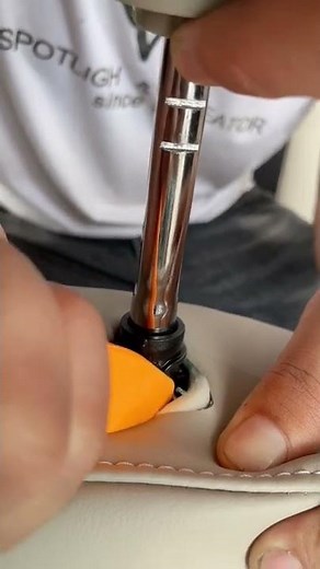 How to remove Chevrolet car models headrest