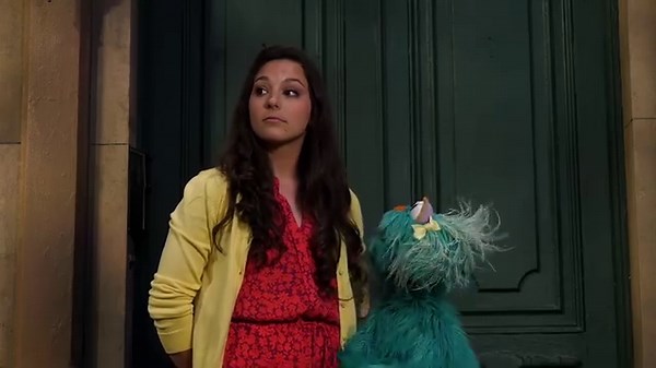 7.6K views · 511 reactions | When children see scary images on the news, they can have big feelings and big questions. You can provide comfort through tough times and remind kids they are safe. For more resources, visit: https://m.sesame.org/OfferingComfort | Sesame Street | Facebook