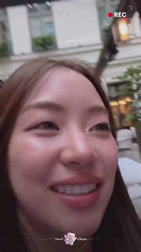 OMG Lena... Paris is the City of Love… Lena proved it #lenamiu #miunatsha #lalinalena #thaigl #wlw