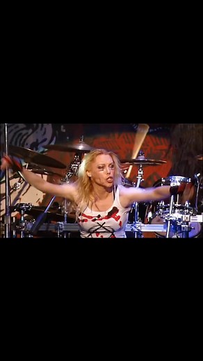 7.9K views · 242 reactions | Arch Enemy - Ravenous | Keep it Metal | Facebook