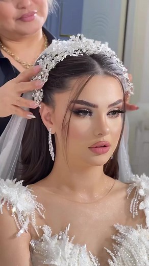 Gorgeous 😍 #makeup #goals #girly | Dresses