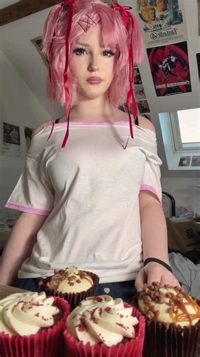Natsuki Cosplay Moments from Doki Doki Literature Club