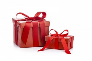 Watch How to wrap a gift on Amazon Live