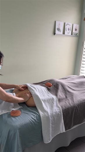 eilleen | lifestyle & ugc creator on Instagram: "FREE Cupping or Hot Stone with RMT Massage‼️ @vivawellnessandrehab I have the worst habit when it comes to working ergonomically, so to relieve it, I went to @vivawellnessandrehab for a massage 💆🏻‍♀️ ✨ RMT professionals who customize your treatment with no extra charge ✨ offer everything from prenatal and sports massage to lymphatic drainage ✨ free hot stone or cupping add-ons ✨ Direct billing is available for all RMT massages ✨ acupuncture and