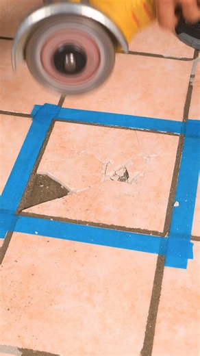Easy broken tile repair with eco-friendly material 🌳 | 5-Minute Crafts