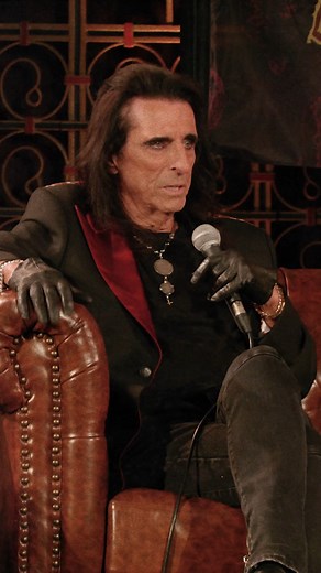 The Wild Ones on one stage – What an evening with the original Alice Cooper Group, Bob Ezrin, Tim Rice, and all of you Sick Things at Union Chapel in London. 🐍 | Alice Cooper