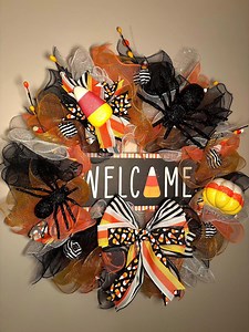 Candy Corn Handmade Wreath – Sweet Fall & Halloween Décor - Etsy