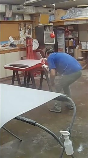 Spraying the #32ford with Ford Race Red using Fuji Mini Mite 4 Turbine