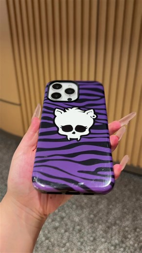 Explore Monster High Dolls Phone Cases for iPhone 17