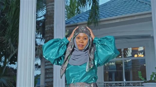 official johayna shabiby on Instagram: "“NA IWE SALAMA” official teaser Johayna Abdallah ft Arafa Abdillah coming out soon. Stay tuned 🔥🔥🔥🔥"