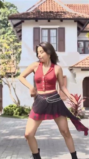 Macarena rhythm moment 💃🎧